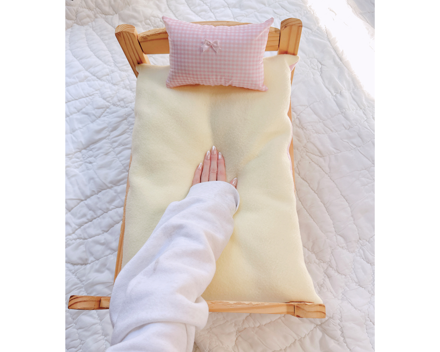 Signature Banana Milkshake - Pet Bed Full Set - Love Gives Back