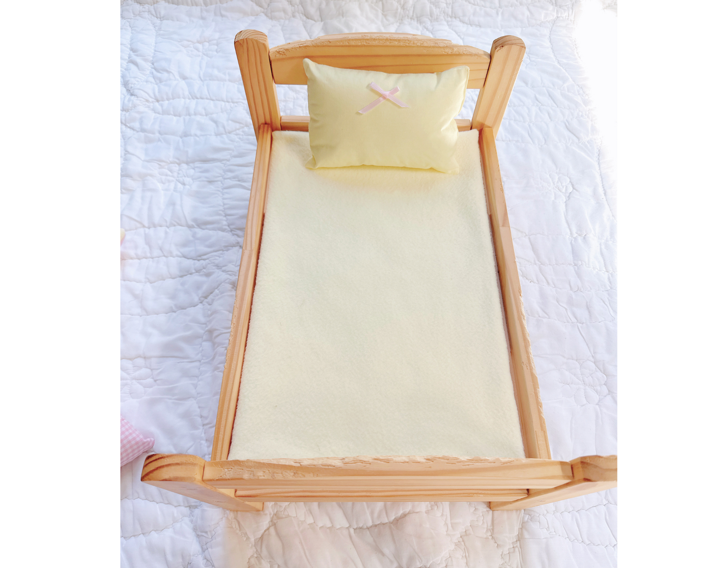 Signature Banana Milkshake - Pet Bed Full Set - Love Gives Back