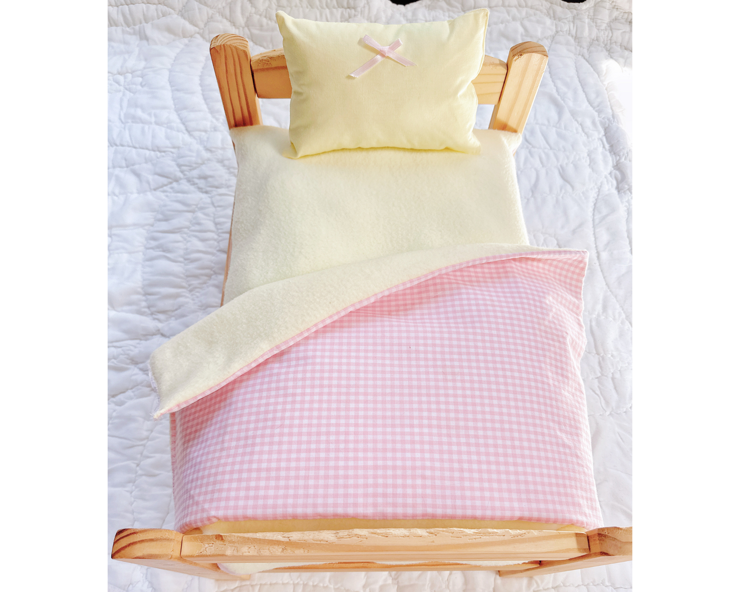 Signature Banana Milkshake - Pet Bed Full Set - Love Gives Back